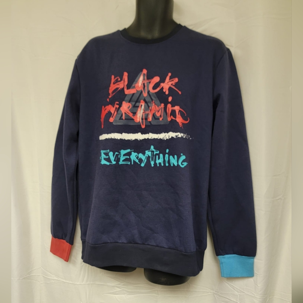 BLACKpynamid/sueter men/Color Navy/print/NWOT